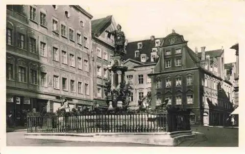 AK / Ansichtskarte 73987243 AUGSBURG Augustusbrunnen am Eiermarkt