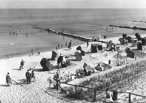 AK, Ostseebad Zingst Darß, Strandpartie, belebt, 1968