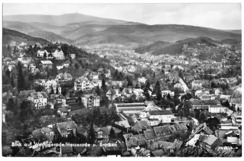 AK, Wernigerode Harz, Blick auf Wernigerode und Hasserode und zum Brocken, 1959