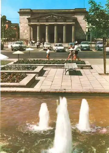 AK, Berlin Mitte, Blick zur Neuen Wache, 1973