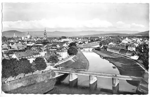 AK, Rastatt i. B., Teilansicht mit Brücke, 1960