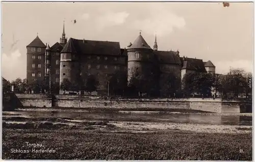 Torgau Partie am Schloß  Hartenfels Foto Ansichtskarte  1929