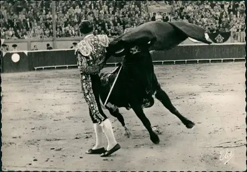 manoletina" de ORDOÑEZ "LA COURSE DE TAUREAUX"./Torero Stierkampfarena 1955