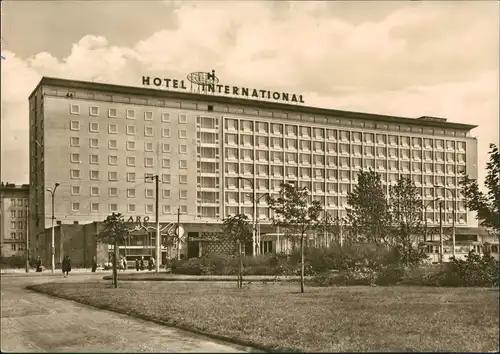 Ansichtskarte Magdeburg Partie am Hotel International 1966