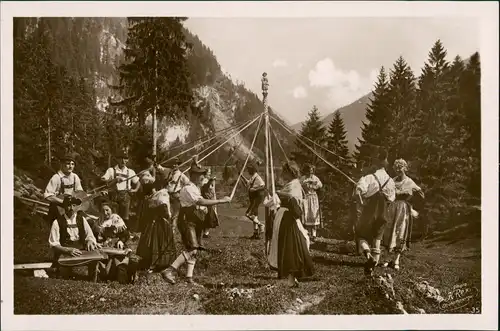 Ansichtskarte Oberammergau Tanz des Oberammergauer Volkstrachtenvereins 1930