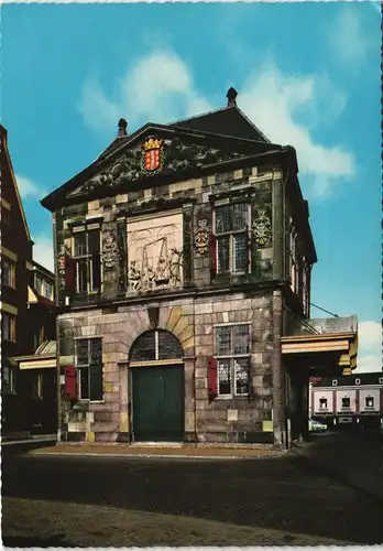 Postkaart Gouda (Niederlande) De Waag Straßen Ansicht 1970
