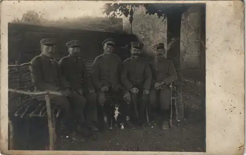 Foto-AK Militär im 1. WK Soldaten Kriegsfoto World War I. 1915 Privatfoto