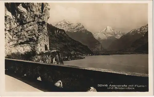 Ansichtskarte Axenstrasse Axenstraße mit Flüelen und Bristenstock 1930