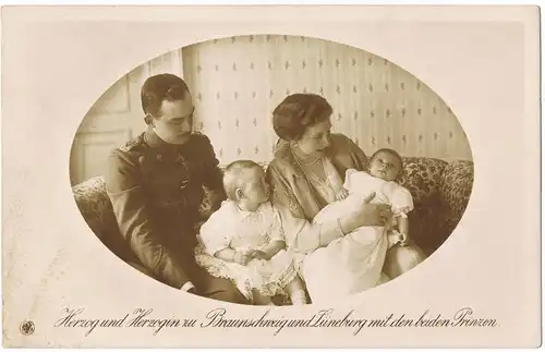 Adel Herzogin von Braunschweig mit Mann und Kindern 1915  gel. Stempel Potsdam