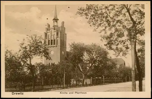 Ansichtskarte Drewitz-Möckern Straßenpartie an Kirche und Pfarrhaus 1917