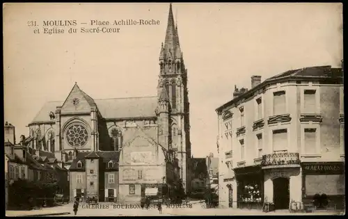 CPA Moulins (Allier) Place Achille-Roche - Restaurant 1921