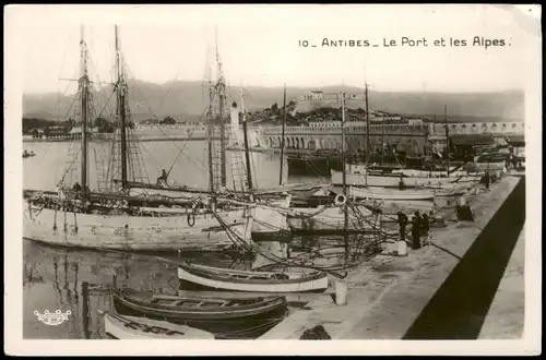 CPA Antibes Hafen, Le Port et les Alpes 1920