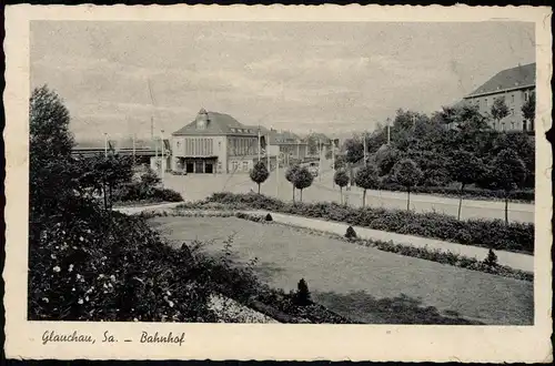 Ansichtskarte Glauchau Bahnhof, Straßenpartie 1943