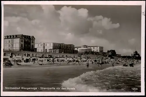 Ansichtskarte Wangerooge Strandpartie vor den Hotels 1938