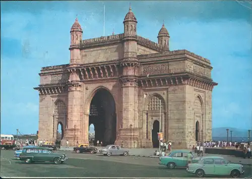 Postcard .Indien GATEWAY OF INDIA BOMBAY (INDIA) 1975