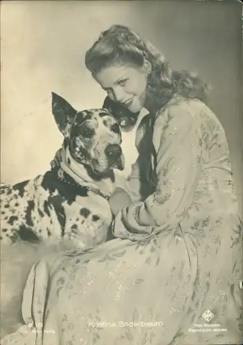 Film Fernsehen Theater Schauspielerin Kristina Söderbaum (mit großem Hund) 1944