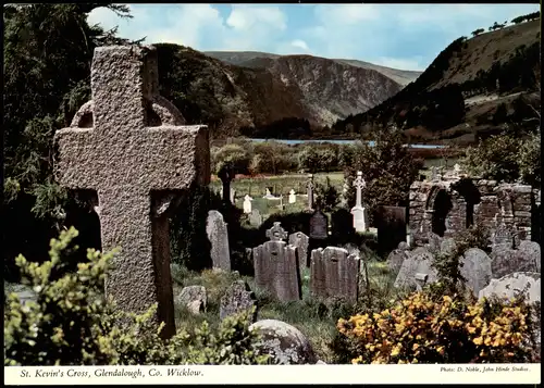 Postcard Wicklow Cill Mhantáin St. Kevin's Cross, Glendalough 1981