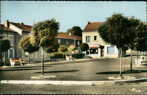 CPA Suippes Ortsansicht, Place de la Carpière 1968