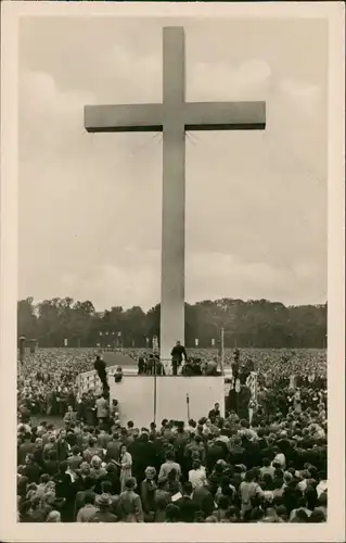 Leipzig Deutscher Ev  Kirchentag Hauptversammlung auf der Rosentalwiese 1954