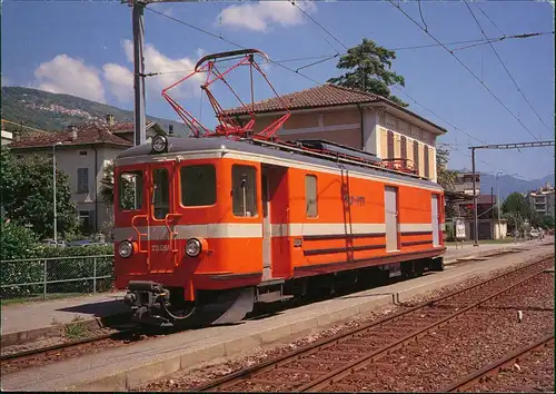 Ansichtskarte  Eisenbahn Zug E-Lokomotive im Bahnhof Railway Train 1980