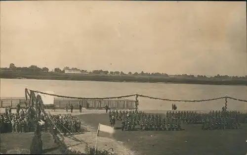 Ansichtskarte  Militaria WK1 Soldaten Apell Fluß 1916