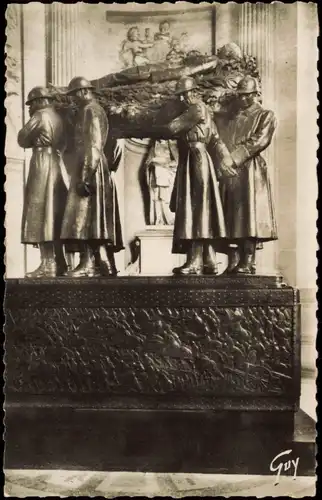 CPA Paris Denkmal Tombeau du Maréchal Foch aux Invalides 1950