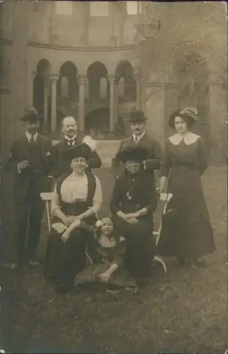 Ansichtskarte Königswinter Drachenfels Gruppenbild in der Ruine 1912