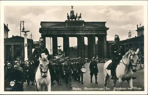 Mitte-Berlin Propagandaschmuck Aufziehen der Wache Brandenburger Tor 1940