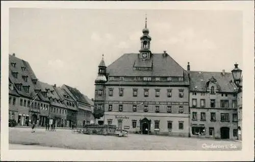 Ansichtskarte Oederan Markt mit Rathaus und Freiberger Straße 1956